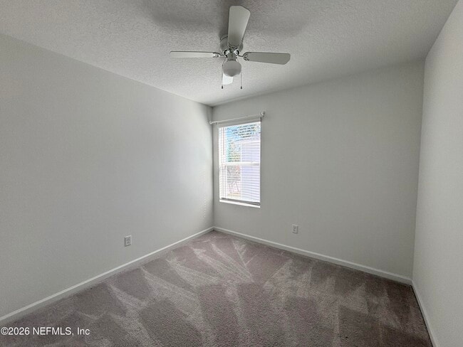 Building Photo - 694 Holly Lks Dr