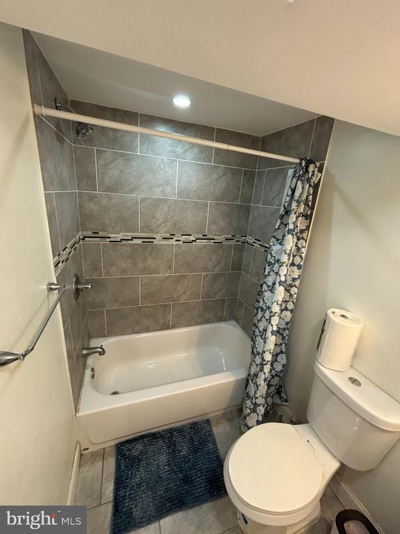 Building Photo - 4001 Echodale Ave