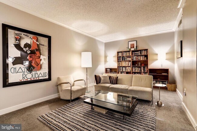 Primary Photo - 777 7th St NW