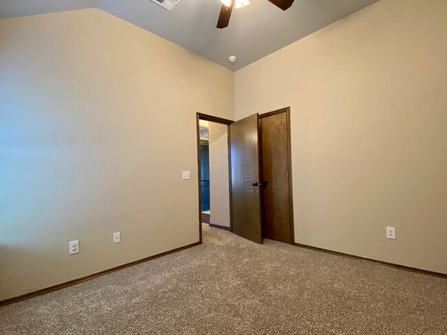 Building Photo - Water Front Property!!  3 Bed, 2 bath with Storm Shelter