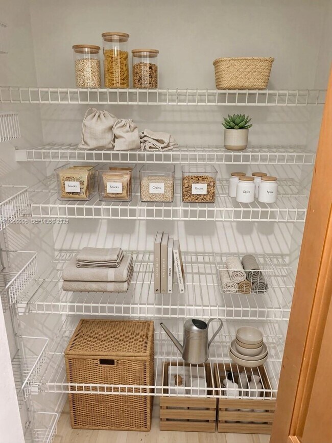 Building Photo - 555 NE 15th St