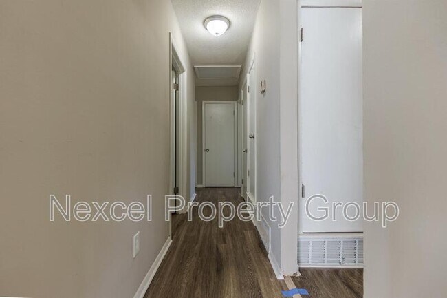 Building Photo - 1024 Mendenhall Cove