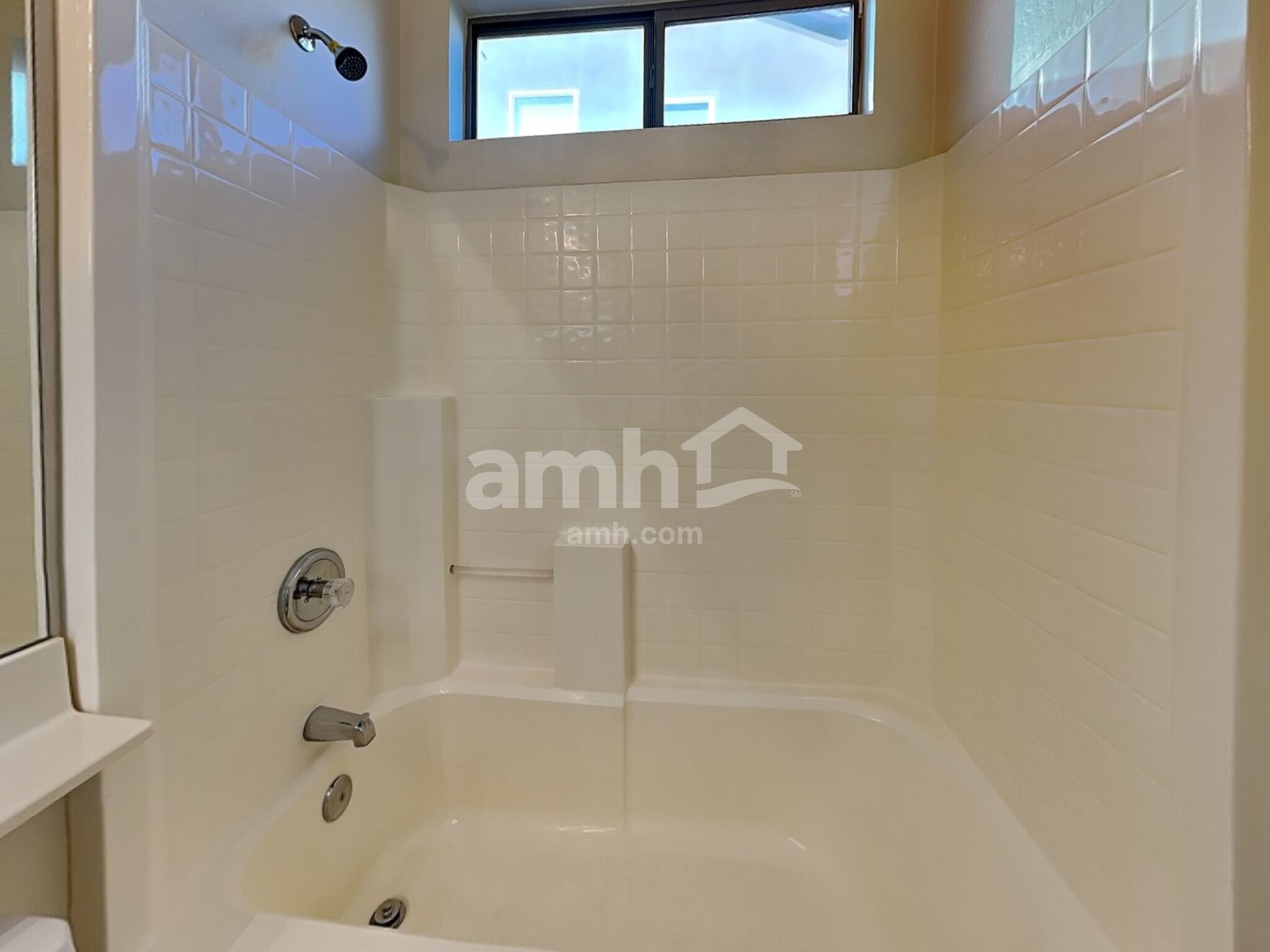 Building Photo - 8027 W Clara Ln