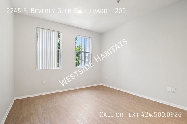 Building Photo - 2245 S Beverly Glen Blvd