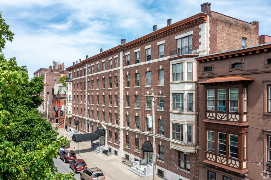 Building Photo - Willett Apartments