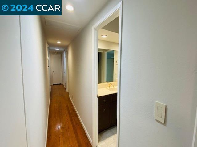 Building Photo - 612 Tahos Rd