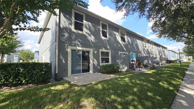 Building Photo - 12706 Somerset Oaks St