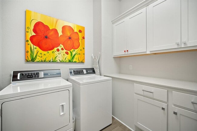 Building Photo - 165 Lunar Lp