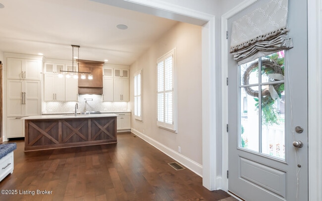 Building Photo - 9413 Civic Way