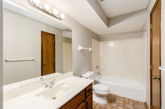Building Photo - 4857 Dierker Rd