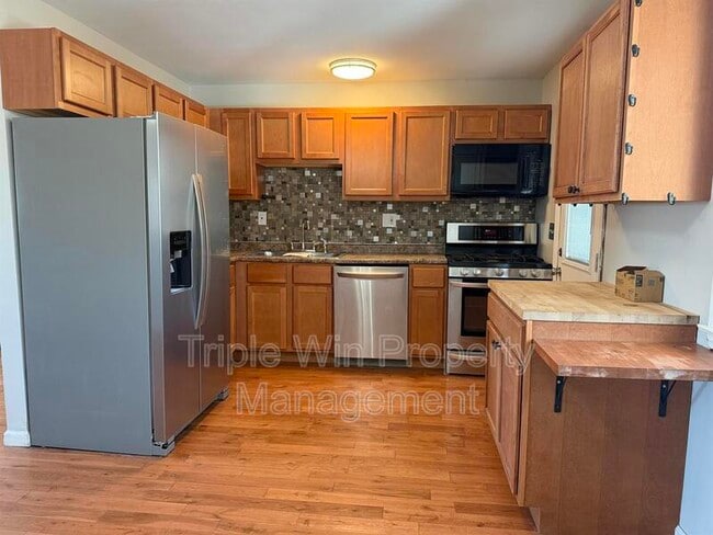 Building Photo - 5243 Ville Maria Ln