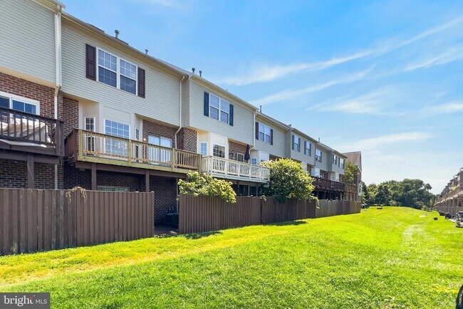 Building Photo - 6126 Madison Crest Ct