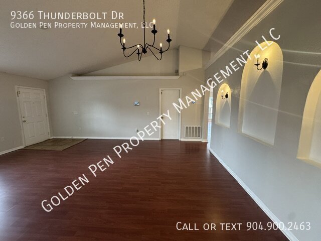 Building Photo - 9366 Thunderbolt Dr