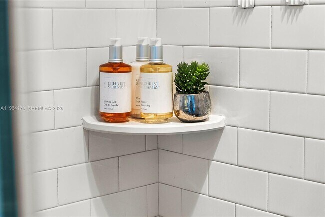 Building Photo - 1100 West Ave