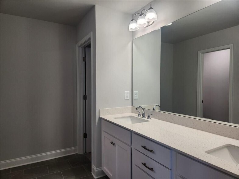 Building Photo - 2765 Apperson Way
