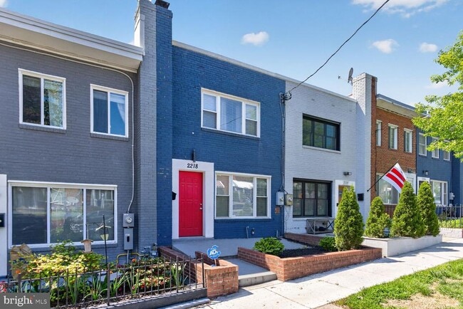 Building Photo - 2218 16th St NE
