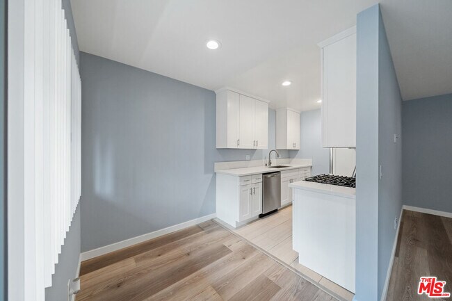 Building Photo - 1116 San Rafael Ave