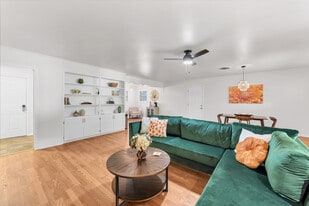 Building Photo - 2209 S 51st St