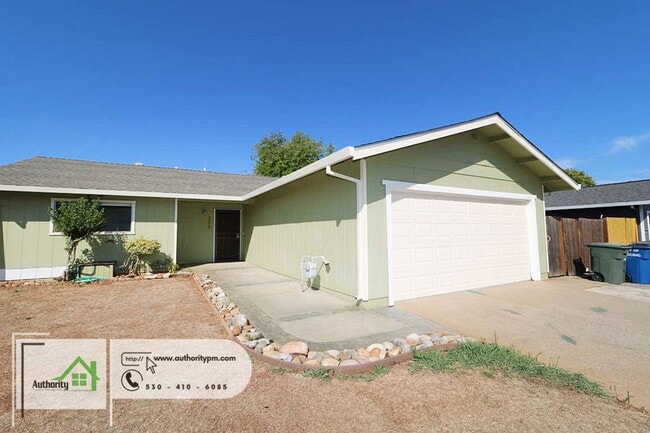 Building Photo - 2452 Capella St