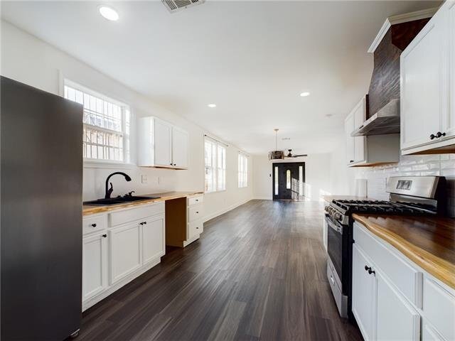 Building Photo - 4114 N Robertson St