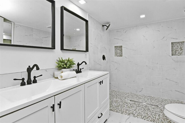 Building Photo - 112 Hillcrest Dr