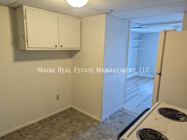 Building Photo - 207 S Main St