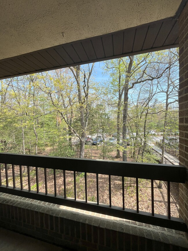 Building Photo - 44710 Beechwood Ct