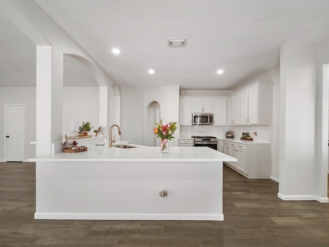 Building Photo - 3301 Clover Hill Ln