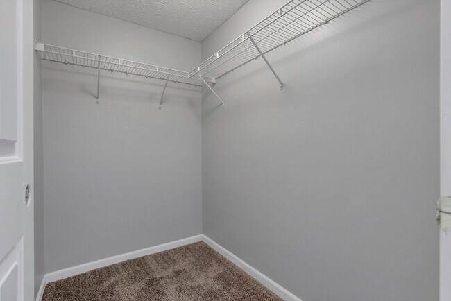 Building Photo - 2623 Landings Way