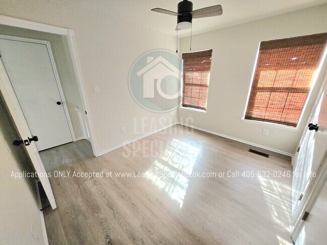 Building Photo - West Norman 2 Bed 1.5 Bath Fully Remodeled...