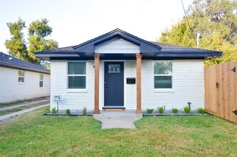 Building Photo - 3011 Columbia St