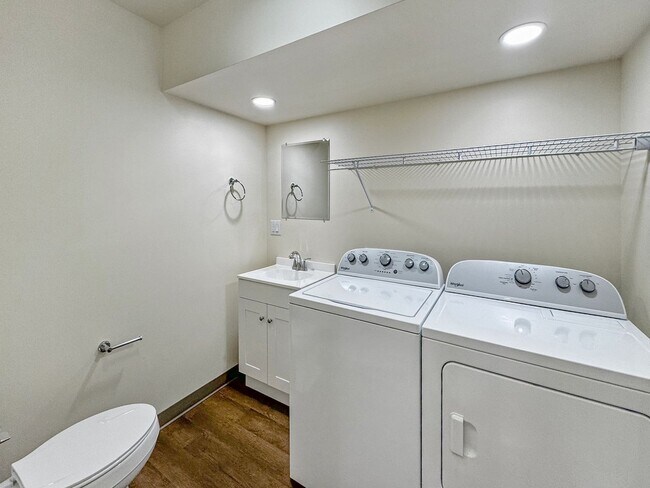 Building Photo - 515 Allegheny St