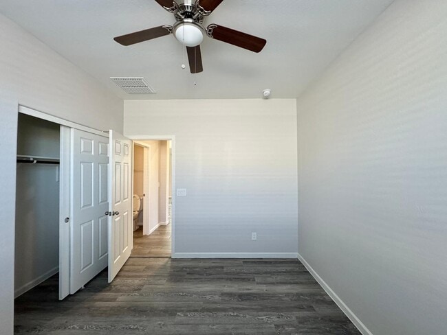 Building Photo - 2308 E Dust Devil Dr