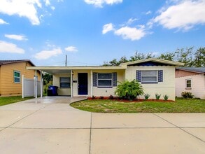Building Photo - Available Now! Charming 3-Bedroom Home with Fenced Backyard in St. Petersburg!