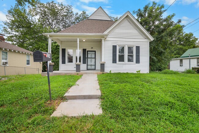 Building Photo - 114 Emory St
