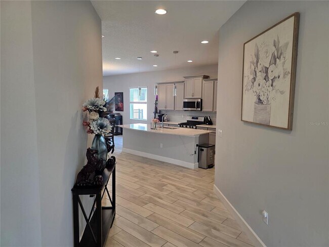 Building Photo - 6123 Voyagers Pl