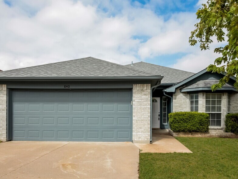 Primary Photo - 840 Voltamp Dr