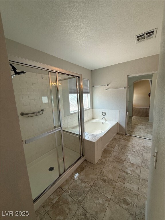 Building Photo - 2113 Desert Pines St