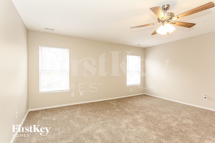 Building Photo - 2709 Buckleigh Dr