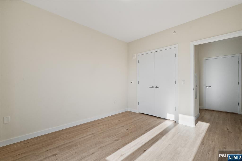 Building Photo - 69 Main St