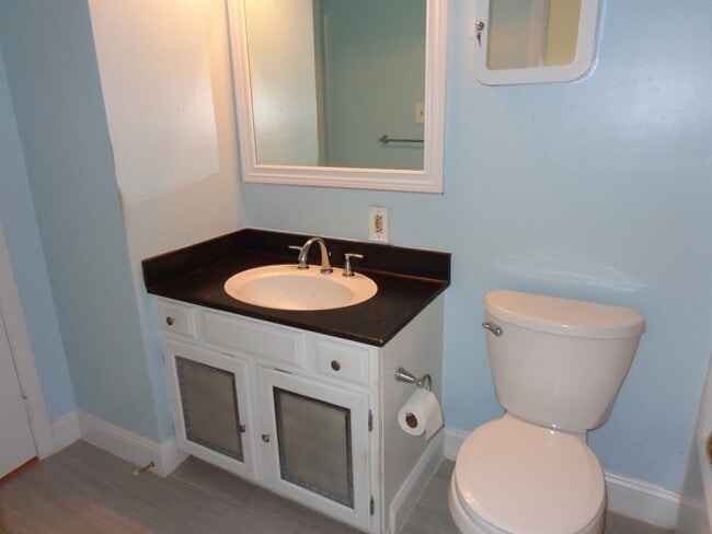 Building Photo - RIVER COVE POINT CONDO