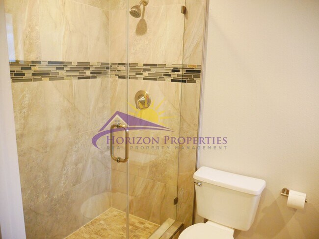 Building Photo - Remodeled 3 Bed 2 Bath 1,595 Sq Ft Fair Oaks Home