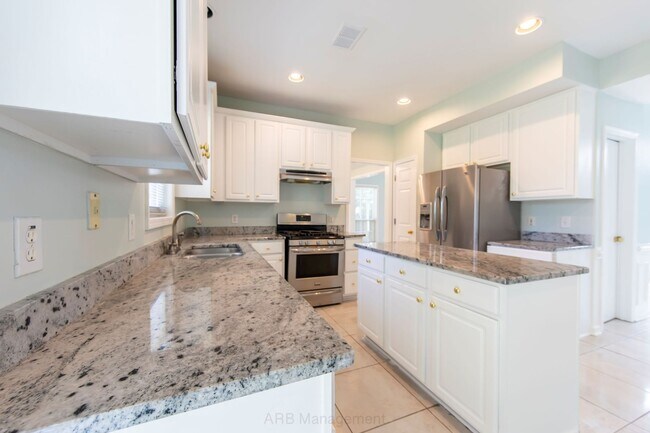 Building Photo - Beautiful 4-Bedroom Home in Desirable East Cobb – Prime Marietta Location!