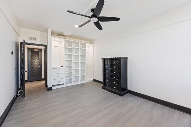 Building Photo - 14 Lockwood Dr