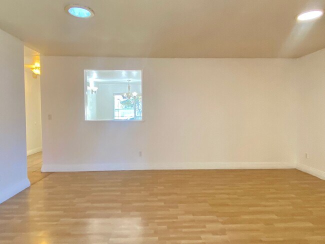 Building Photo - Beautiful Single Story Home Across From Ro...