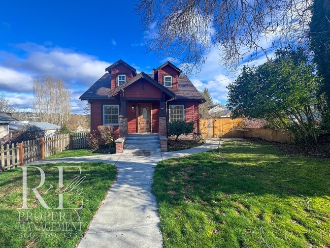 Building Photo - 50% OFF FIRST MONTHS RENT!! Timeless Vintage Home with Bonus Office, Expansive Yard & A/C