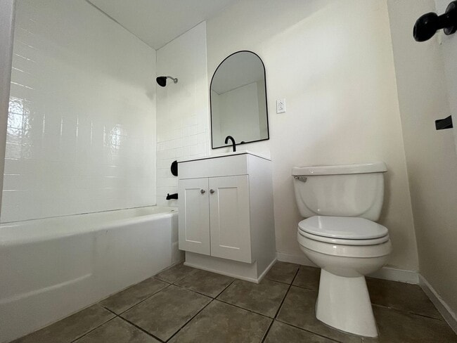 Building Photo - Cozy Upland Cottage 1bed + 1bath in a quiet neighborhood -  Available now
