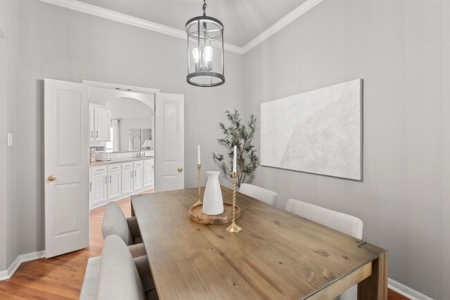 Building Photo - 9305 Donner Ln