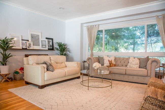 Building Photo - 13306 Magnolia Blvd