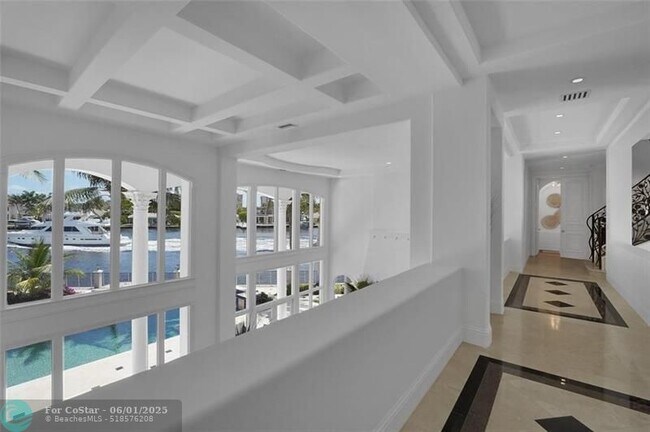 Building Photo - 3311 NE 57th Ct